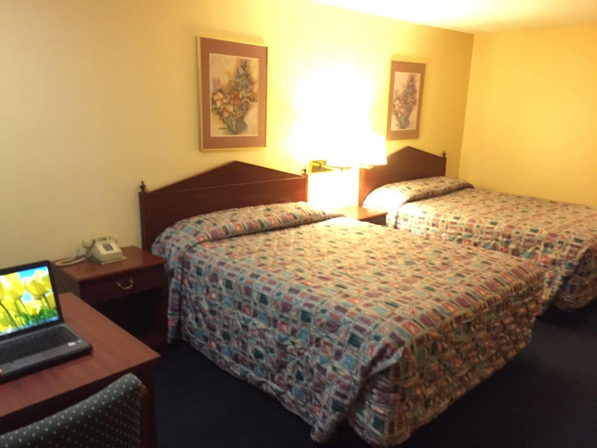 Molalla Stagecoach Inn Motel מראה חיצוני תמונה