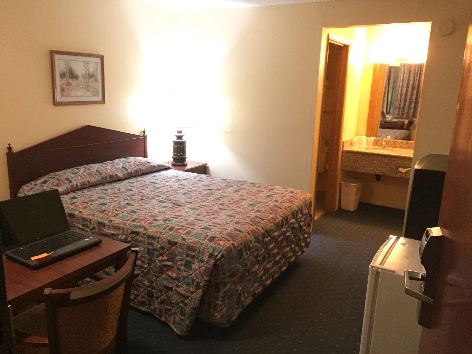 Molalla Stagecoach Inn Motel מראה חיצוני תמונה
