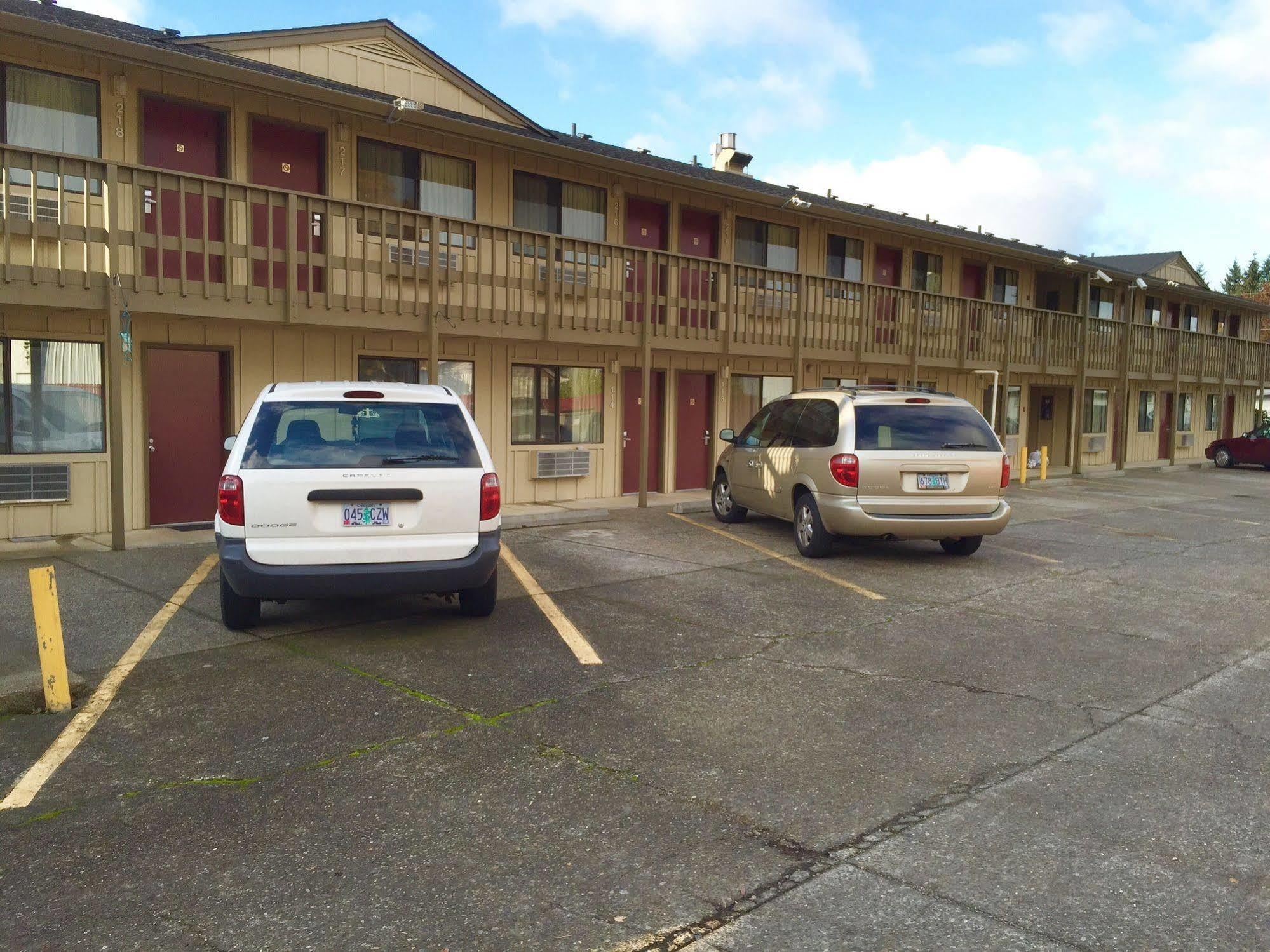 Molalla Stagecoach Inn Motel מראה חיצוני תמונה